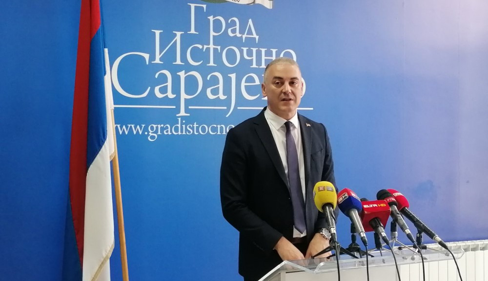 Љубиша Лаловић: „Одврните чесму, ту је наш одговор“